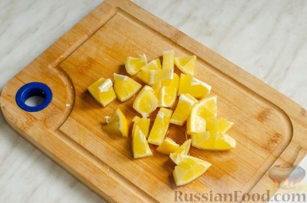 Рулет с лимонно-арахисовой начинкой