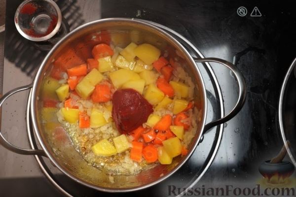 Суп с пельменями и овощами