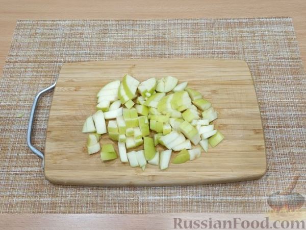 Сырники с рисом, яблоком и изюмом